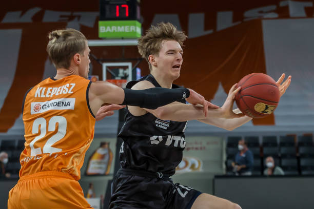 他的场上决 他的场上决